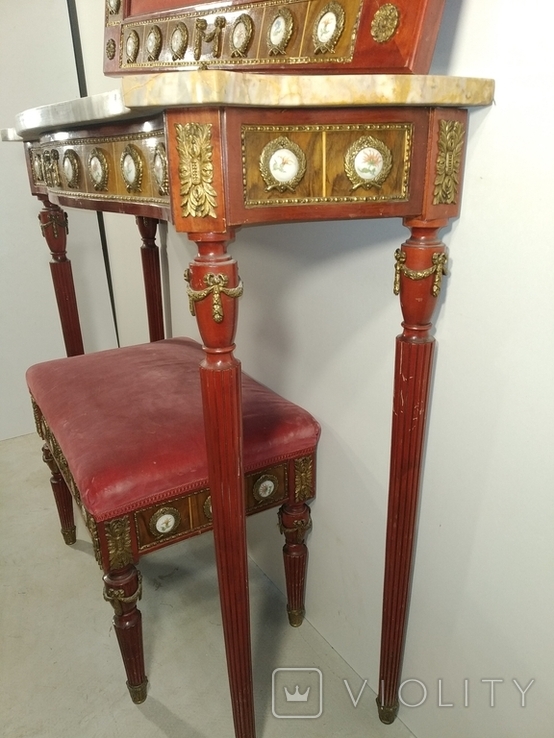 Деревянный комплект столик и зеркало с мрамором, вешалка и стульчик арт. 0918, фото №13