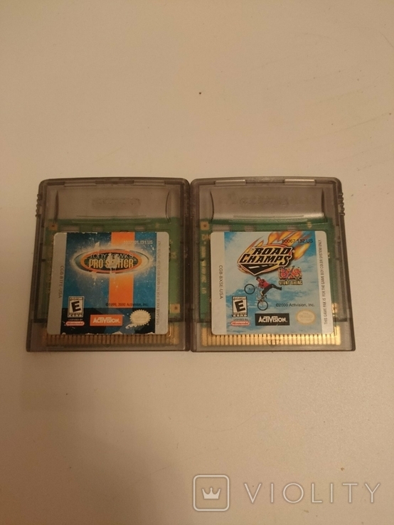 Два картриджа для GameBoy Color
