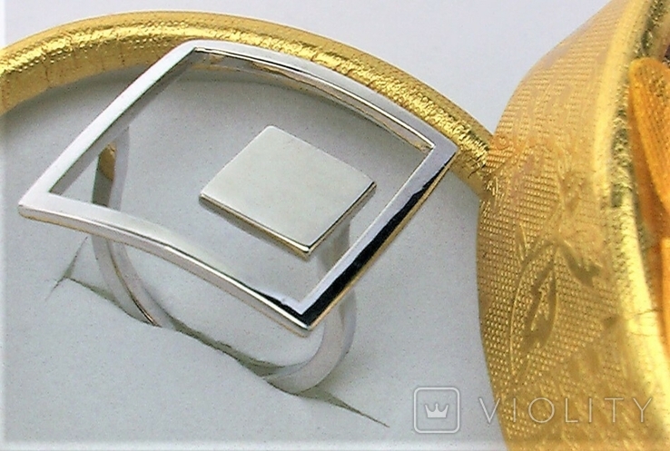 Кольцо перстень серебро 925 проба 4,84 грамма 18,5 размер
