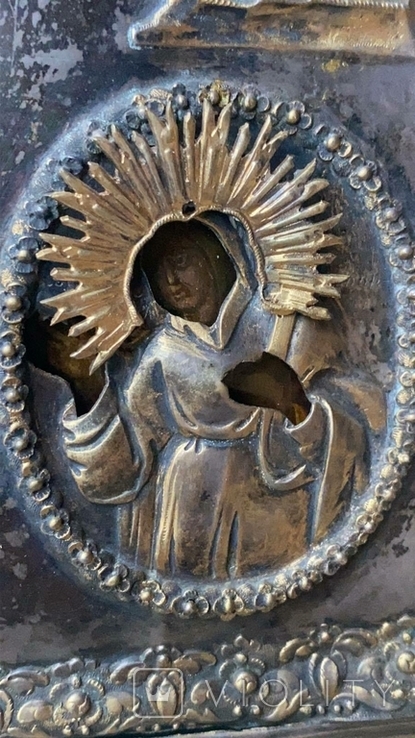 Икона с избранными святыми в серебряном кованном окладе 1836г с дарственной надписью, фото №5
