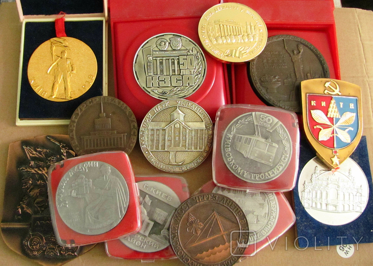 Мини-коллекция "Киев". 15 настольных медалей