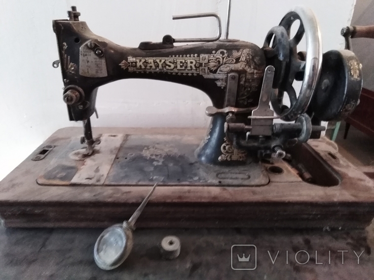 Kayser старинная немецкая швейная машинка, фото №2