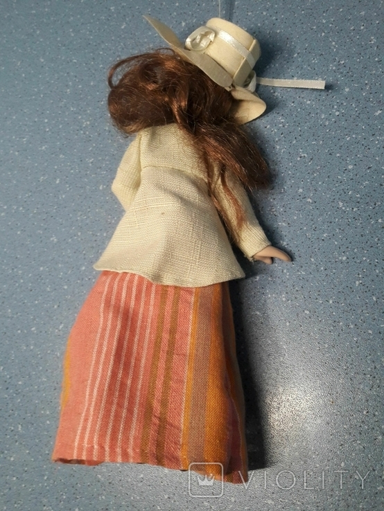 Фарфоровая кукла "Дама в шляпке", фото №4