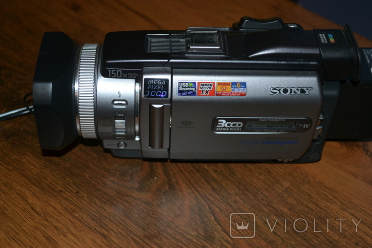 Цифровая видеокамера Sony Handycam DCR-TRV940E, фото №3