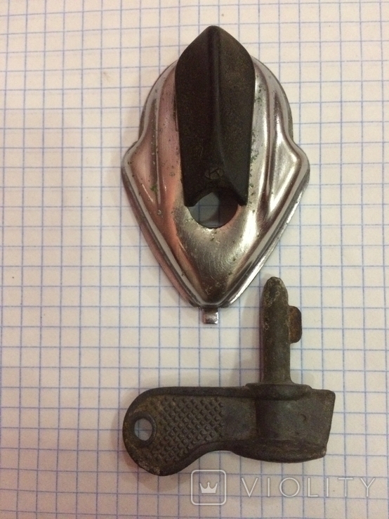 Ключ и накладка на фару под ключ