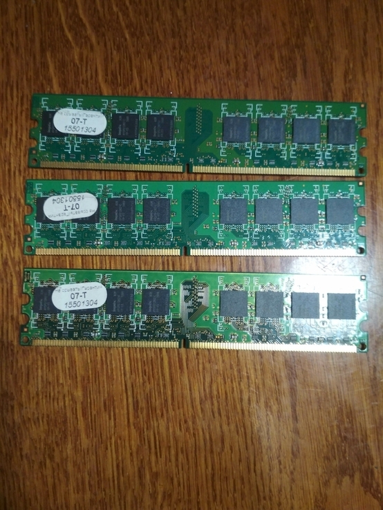 Три планки ОЗУ DDR 2 Hynix 1GB 667 MHz, фото №3