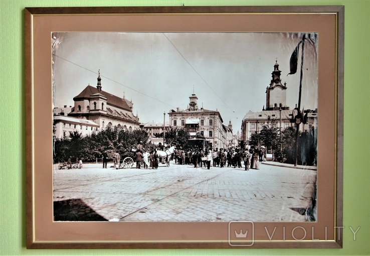 Старе фото в рамці 83х63 см.Вулична сцена.Львів1894р.Ф.Рихновський, фото №2