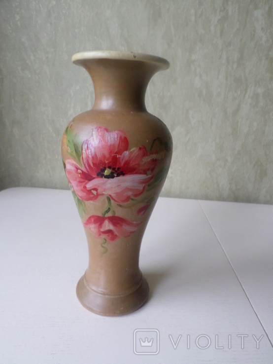 Старая советская ваза . Высота - 25 см .