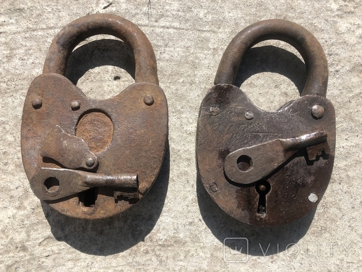 2 неробочих замка з ключами, фото №4
