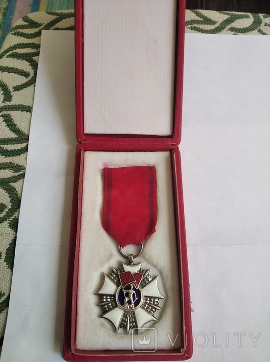 Орден Знамя труда второй степени