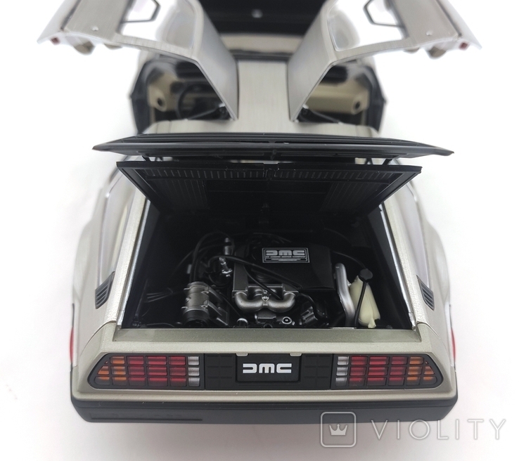 1/18 DeLorean DMC12 Coupe 1981 silver Auto Art, фото №9