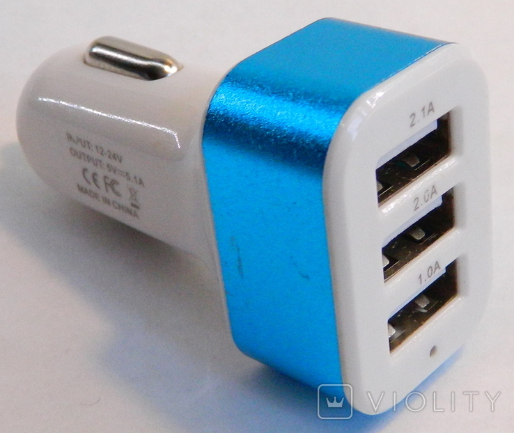 Автомобильное зарядное устройство USB 3 в 1