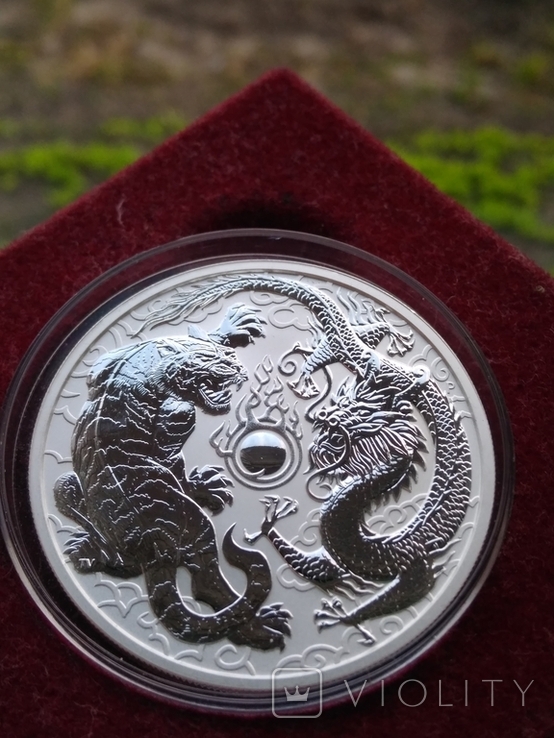 Австралия 1 доллар 2018 г. Тигр и дракон серебро 999 пробы , 1 унция подарок, фото №2