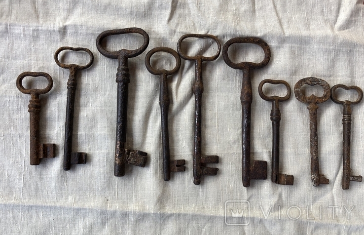 9 старовинних великих ключів ,від Австрійських камяниць, фото №3