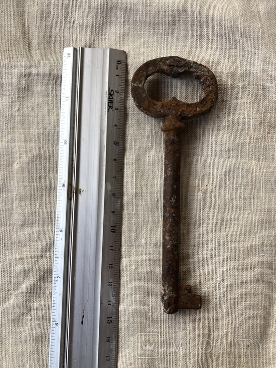 9 старовинних великих ключів ,від Австрійських камяниць, фото №11