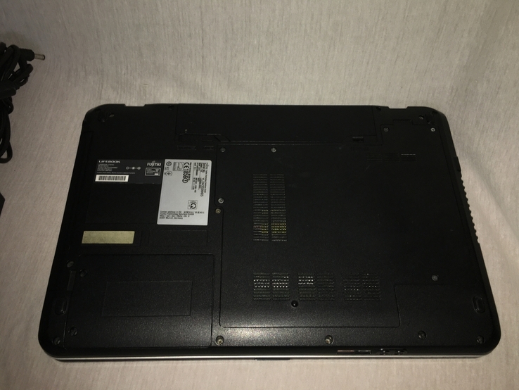 Ноутбук Fujitsu AH531 15,6" i5-2410M/4gb/320gb/ Intel HD3000, photo number 5