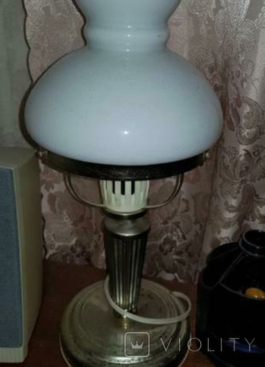 Настольная лампа времён СССР