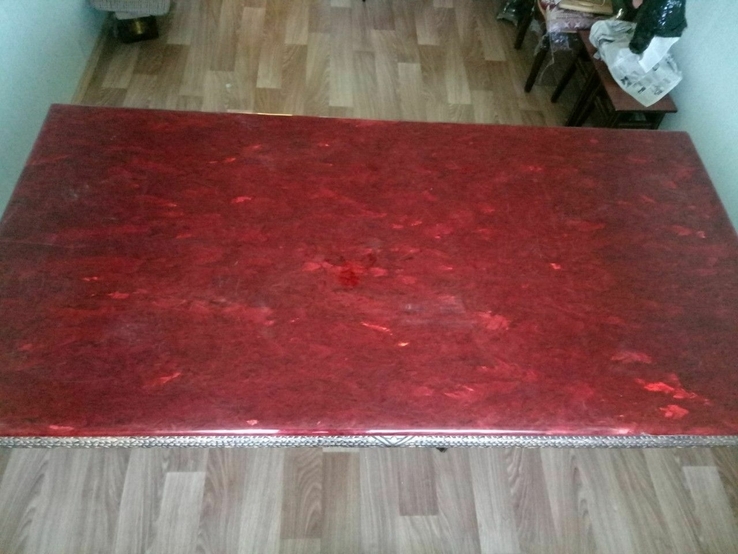 Стол с красного гранита,дефекты на фото, фото №3