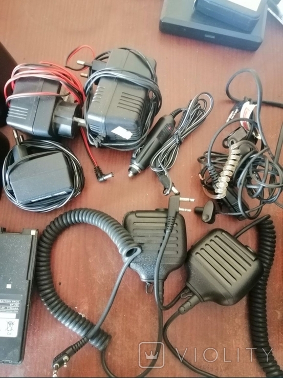 Мобильная радиостанция и преобразователь тока фирмы icom, фото №5