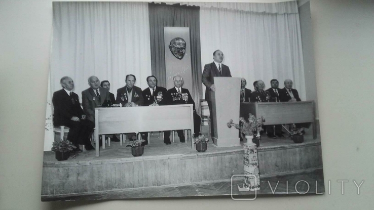 Kiev I.Saliy veterans awards tribune Lenin, photo number 2