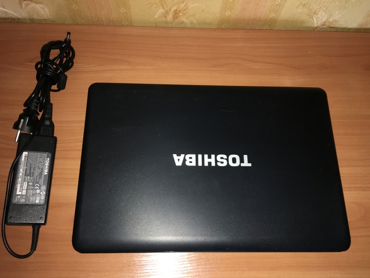 Ноутбук Toshiba C660 T4500/4gb/320gb/Intel HD, фото №2