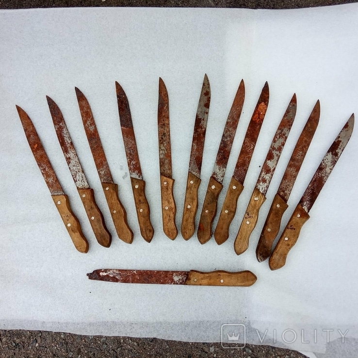 Ножи выкопаные в лесу из под дерева. 12 штук одним лотом