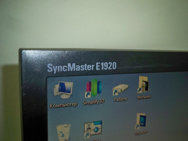 Продам монитор TFT(LCD) Samsung E1920N 19" дюймов, широкоформатный, хорошее состояние., фото №4