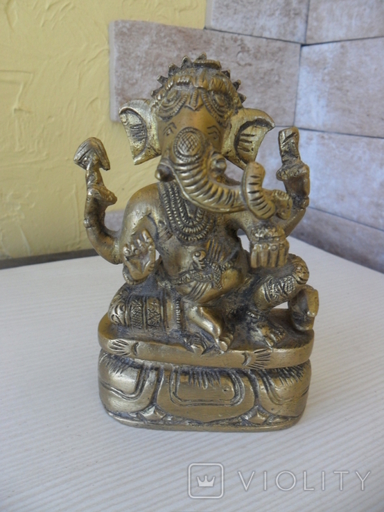 Фігурка індійського бога Ганеша (Індія).