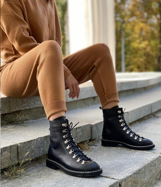 Чёрные ботинки на шнуровке, кожа, байка, 39.