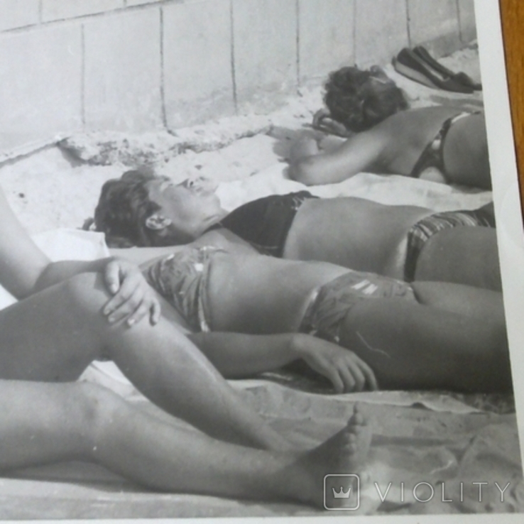 Ню - Женщины в купальниках на пляже - ступни ног – на сайте для  коллекционеров VIOLITY | Купить в Украине: Киеве, Харькове, Львове, Одессе,  Житомире
