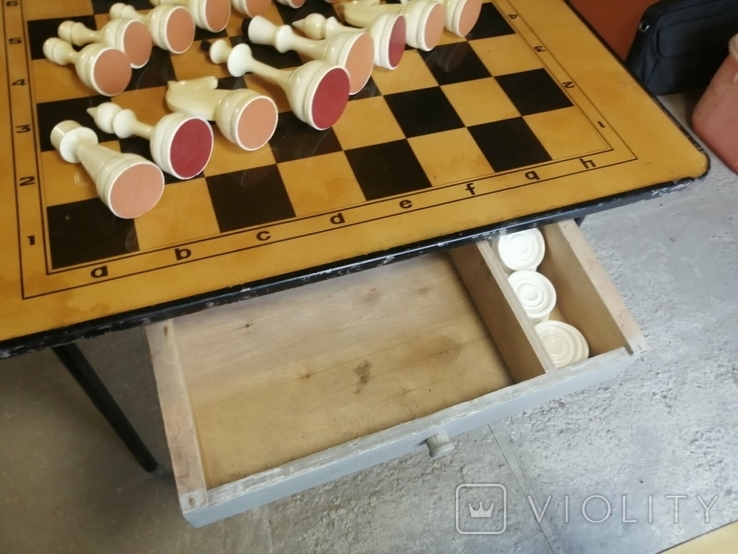 Стол-доска с шахматами и шашками, фото №11