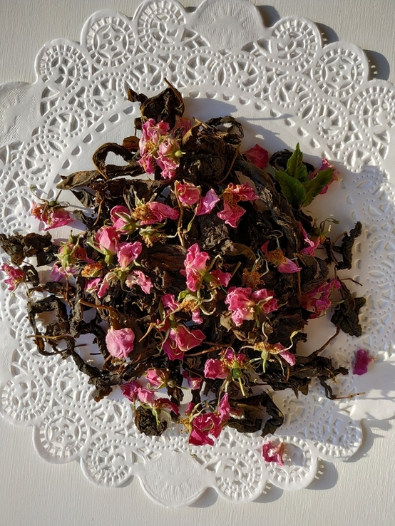 Чай ферментированный, цветочный - вишня с цветами шиповника, фото №2