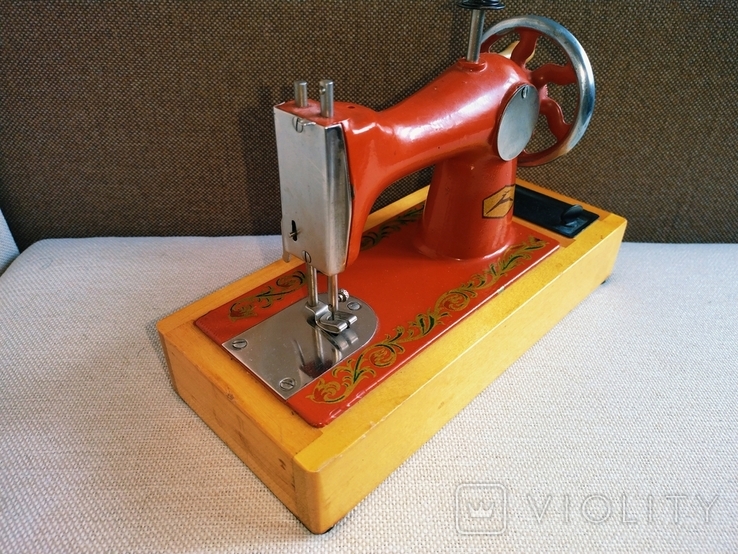 Детская швейная машинка СССР, фото №3