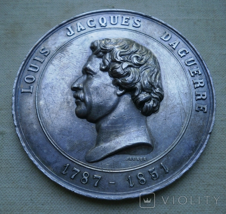 Настольная серебряная медаль Louis Jacques Daguerre, фото №3