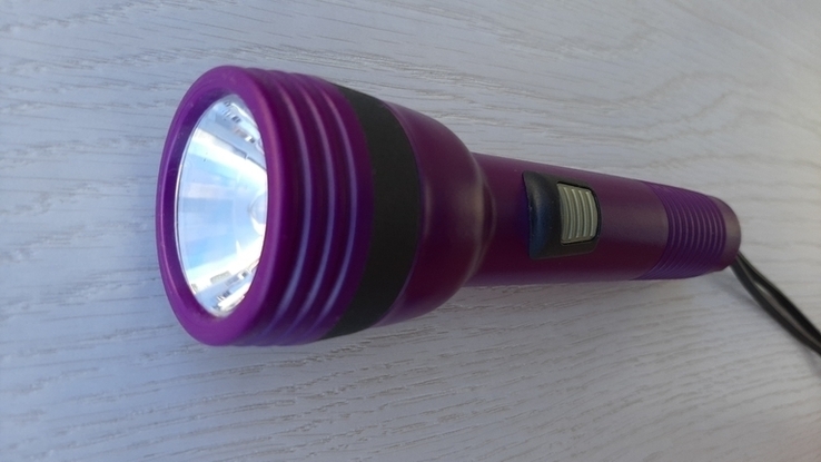 Фонарь на пальчиковых батарейках AA (R6)фиолетовый, фото №3