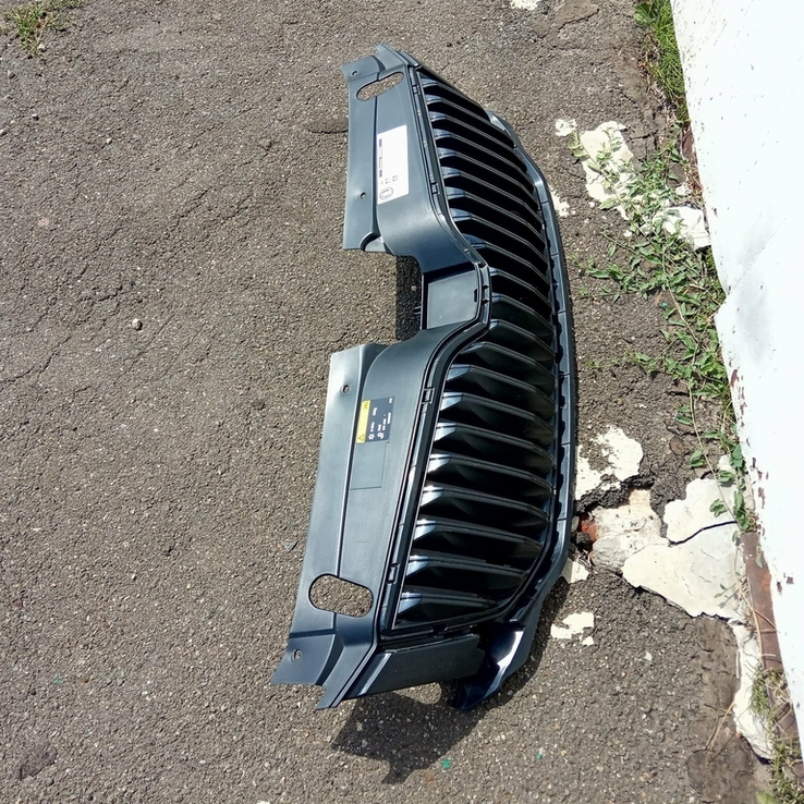 Решетка радиатора (с черной рамкой) Skoda Octavia A7 '13-17, фото №11