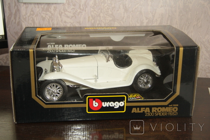 Автомодель Alfa Romeo 2300 Spider (Bburago 1/18), фото №2