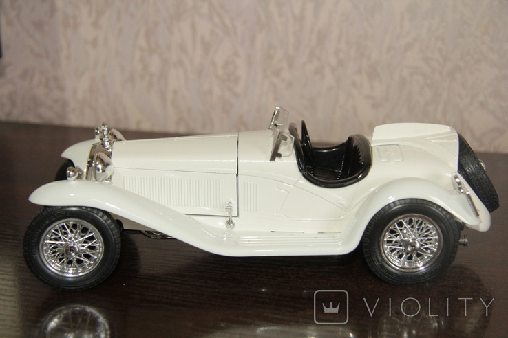 Автомодель Alfa Romeo 2300 Spider (Bburago 1/18), фото №4