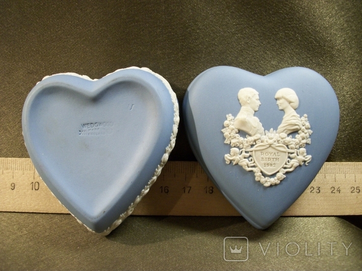 11С2 Шкатулка в форме сердца. Принц Чарльз и принцесса Диана. Бисквит. Wedgwood, фото №11