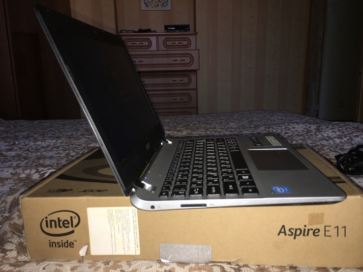 Ноутбук Acer Es1-112 IC N2840 /4GB/500GB/INTEL HD / 3,5 часа, numer zdjęcia 6