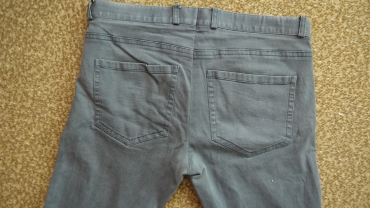 Серые мужские джинсы, фото №4