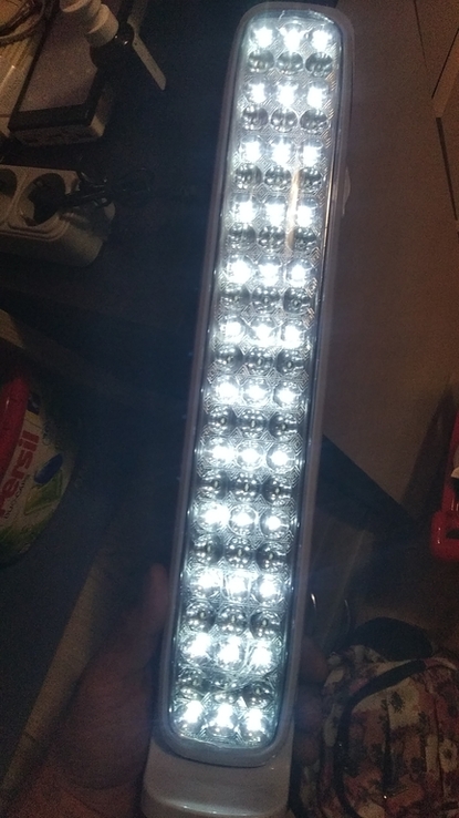 Переносной светодиодный фонарь с акамулятором