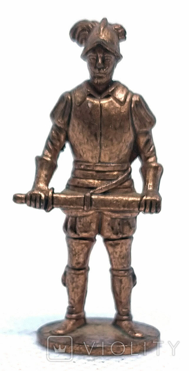 Киндер фигурка металл Пикинер с набора 1970х годов Солдаты 14-16 столетия