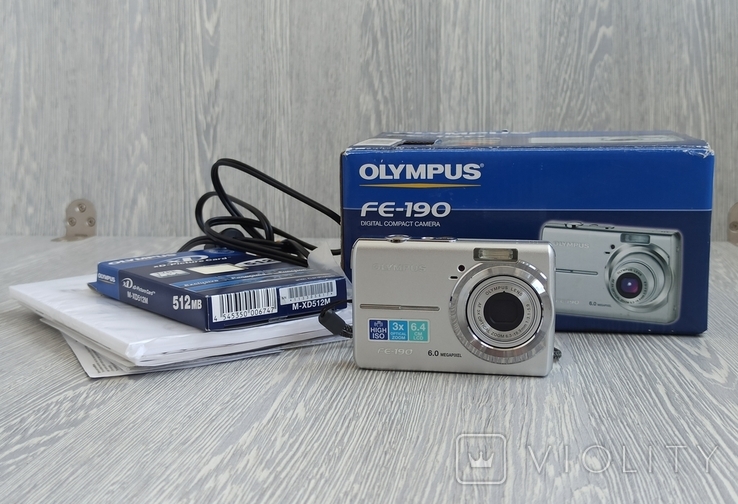 Фотоапарат. Olympus FE-190