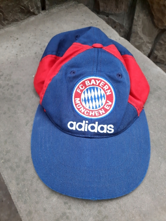 Бейсболка Adidas із логотипом німецького футбольного клубу Bayern Munchen., photo number 2