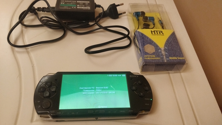 Sony PSP 2006 прошитая + флешка 16GB c играми + Наушники., numer zdjęcia 2