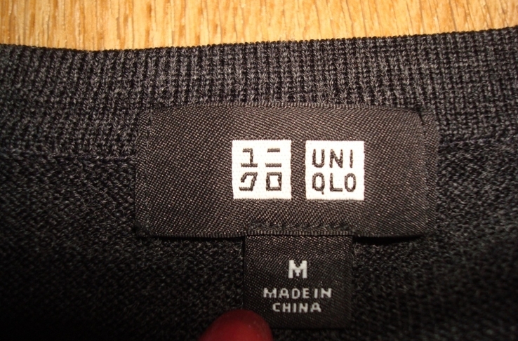 Uniqlo 100 % шерсть Тонкий шерстяной пуловер мужской графит мыс М, numer zdjęcia 9