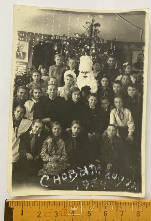 Фото С Новым годом, пионеры в школе возле ёлки, 54-й г.., фото №2