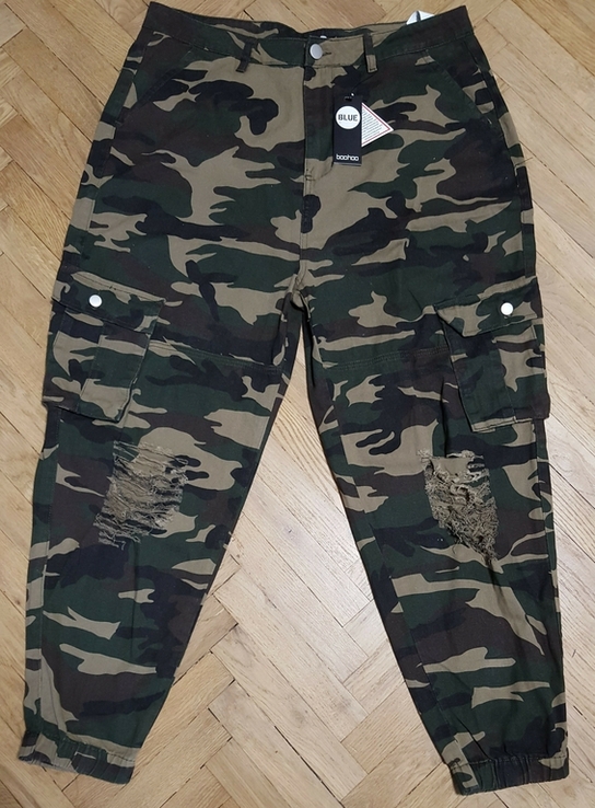 Штани Boohoo Blue Plus Khaki Camouflage Ripped Pocket Denim Cargo Jeans, numer zdjęcia 2