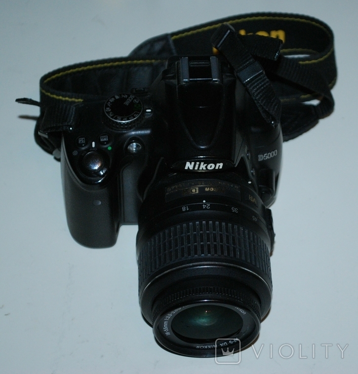 NIKON D5000, объектив Nikon 18-55mm сумка, зарядное устройство.
